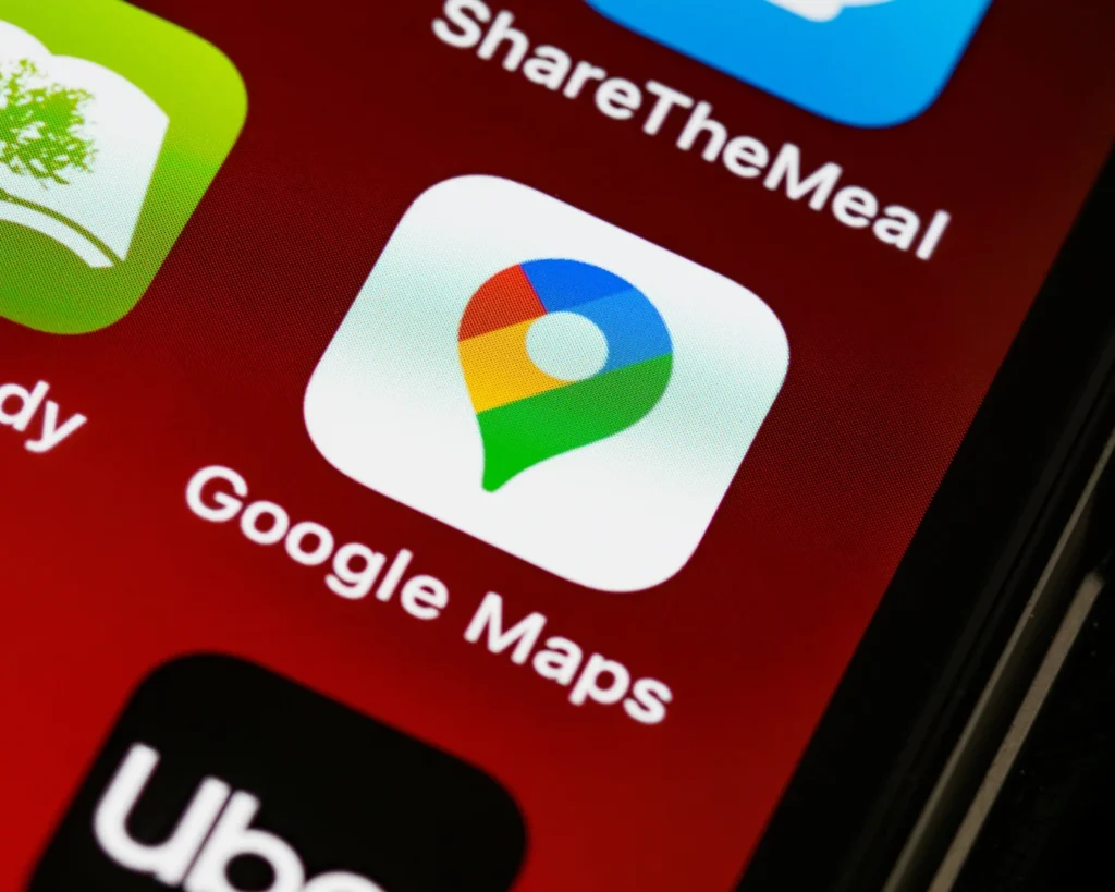 Sezer Reklam Ajansı - Dijital Dünyada İşletmenizin İhtiyacı Olan Her Şey Kurumsal Kimlik Tasarımı ile Güçlü Bir Marka İmajı Oluşturun Kurumsal kimlik tasarımı, markaların dış dünyaya karşı profesyonel, güvenilir ve akılda kalıcı bir izlenim yaratmalarının temel yoludur. Sezer Reklam Ajansı olarak; logo, kartvizit, antetli kağıt, kurumsal dosya ve katalog tasarımı gibi tüm kurumsal kimlik unsurlarını işletmenize özel olarak tasarlıyoruz. Markanızın değerlerini yansıtan tutarlı bir kimlik, hedef kitlenizin gözünde güçlü bir imaj oluşturur ve rakiplerinizin bir adım önüne geçmenizi sağlar. Kurumsal Web Tasarımı ile Profesyonel Online Varlık Bir web sitesi, dijital dünyada işletmenizin vitrini konumundadır. Sezer Reklam Ajansı, modern, mobil uyumlu, hızlı ve kullanıcı dostu kurumsal web tasarımları ile markanızı dijital ortamda başarıyla temsil eder. Her sektöre uygun özgün tasarımlar, müşteri memnuniyeti ve dönüşüm odaklı içerik yapısıyla birleşir. SEO uyumlu altyapımız sayesinde siteniz arama motorlarında daha görünür hale gelir. E-Ticaret Web Siteleri ile Satışa Dönüşen Trafik E-ticaret, günümüz ticaret dünyasının vazgeçilmez parçasıdır. Sezer Reklam Ajansı, işletmelere özel e-ticaret web siteleri ile ürünlerinizi 7/24 dünyanın her yerine satma imkanı sunar. Kullanıcı deneyimini ön planda tutan, güvenli ödeme sistemleri entegre edilmiş, SEO ve mobil uyumluluğu yüksek e-ticaret siteleriyle satışlarınızı artırın. SEO (Arama Motoru Optimizasyonu) ile Zirveye Çıkın İnternet kullanıcılarının büyük çoğunluğu arama motorları üzerinden bilgiye ulaşır. Sezer Reklam Ajansı, SEO hizmeti ile web sitenizin Google başta olmak üzere tüm arama motorlarında üst sıralarda yer almasını sağlar. Anahtar kelime analizi, içerik optimizasyonu, teknik SEO ve site hızı gibi unsurlar titizlikle uygulanır. Böylece organik trafiğiniz artar, satışlarınız büyür. SEO Danışmanlığı ile Stratejik Başarı Uzun vadeli SEO başarısı, stratejik planlama ve sürekli analiz gerektirir. Sezer Reklam Ajansı'nın sunduğu SEO danışmanlığı hizmetiyle, web sitenizin performansını analiz eder, eksiklerini belirler ve özel çözümler sunarız. Aylık raporlamalar, rekabet analizleri ve hedef odaklı SEO çalışmaları ile markanızı dijitalde sürdürülebilir başarıya ulaştırırız. SEM (Arama Motoru Pazarlaması) ile Anında Sonuç Google Ads gibi arama motoru reklamları, hedef kitlenize hızlı bir şekilde ulaşmanın etkili yoludur. Sezer Reklam Ajansı, SEM hizmetleriyle işletmenizin ürün veya hizmetlerini Google’da üst sıralara taşır. Reklam bütçenizi en verimli şekilde kullanarak maksimum dönüşüm sağlar, doğru anahtar kelimelerle hedef kitleye ulaşmanızı kolaylaştırır. Google Ads Yönetimi ile Yatırımınızı Kazanca Çevirin Google Ads kampanyalarının başarılı olması; doğru hedefleme, etkili reklam metinleri ve analiz odaklı yönetimle mümkündür. Sezer Reklam Ajansı, Google Ads reklamlarınızı profesyonelce yöneterek daha fazla tıklama, daha düşük maliyet ve daha yüksek dönüşüm oranı sağlar. Reklam bütçenizi kontrol altına alın, kazancınızı artırın. Sosyal Medya Reklam Yönetimi ile Etkileşim Artırın Facebook, Instagram ve diğer sosyal medya platformları, marka bilinirliğinizi artırmak için büyük fırsatlar sunar. Sezer Reklam Ajansı, sosyal medya reklam yönetimiyle hedef kitlenizi analiz eder, ilgi çekici reklam içerikleri üretir ve kampanyalarınızı etkili şekilde yönetir. Hedef kitlenize nokta atışı ulaşarak satışa dönüşen etkileşimler elde edin. Sosyal Medya Yönetimi ile Aktif Bir Marka Kimliği Markanızın sosyal medyada aktif ve etkili olması, dijital varlığınızı güçlendirir. Sezer Reklam Ajansı, sosyal medya hesaplarınız için düzenli içerik üretimi, takipçi etkileşimi ve marka kimliği yönetimi yapar. Hedef kitlenize uygun içerikler ile markanızı gündemde tutar, müşteri sadakati oluşturur. Google Haritalar Kaydı ile Yerel Görünürlüğünüzü Artırın Yerel işletmeler için Google Haritalar kaydı olmazsa olmazdır. Sezer Reklam Ajansı, işletmenizin Google Haritalar’da yer almasını sağlar, konum bilginiz ve iletişim detaylarınızla potansiyel müşterilere ulaşmanıza yardımcı olur. Haritalarda görünürlüğünüz artar, müşteri sayınız çoğalır. Dijital Marka Danışmanlığı ile Stratejik Büyüme Dijital marka danışmanlığı, markanızın online alanda nasıl konumlanacağına dair yol haritasıdır. Sezer Reklam Ajansı, dijital marka danışmanlığı hizmetiyle markanızın dijital varlıklarını analiz eder, hedef kitlenizi tanımlar ve doğru stratejilerle marka değerini artırır. E-Ticaret Danışmanlığı ile Başarıya Giden Yol E-ticaret sitesi olan işletmeler için satış artırma stratejileri, stok yönetimi ve dijital pazarlama planlaması kritik öneme sahiptir. Sezer Reklam Ajansı, e-ticaret danışmanlığı ile satışlarınıza ivme kazandırır, kullanıcı deneyimini geliştirir ve sürdürülebilir büyüme sağlar. Ürün Pazarlaması ile Etkili Tanıtım Ürün pazarlaması, doğru kitleye ulaşmanın temelidir. Sezer Reklam Ajansı, ürünlerinizi dijital ortamda öne çıkarmak için stratejik içerik üretimi, SEO, sosyal medya ve reklam yönetimi ile satışa dönüşen kampanyalar geliştirir. Grafik Tasarım ile Görselliğin Gücü Marka algısını belirleyen en önemli unsurlardan biri görsel tasarımdır. Sezer Reklam Ajansı, logo, afiş, broşür, sosyal medya tasarımı ve daha fazlasını içeren profesyonel grafik tasarım hizmeti sunar. Her detayda markanızın kimliğini yansıtır. Kurumsal Tanıtım Filmleri ile Profesyonel Sunum Tanıtım filmleri, işletmenizi etkili şekilde tanıtmanın ve güven oluşturmanın en iyi yoludur. Sezer Reklam Ajansı, yüksek kaliteli kurumsal tanıtım filmleri ile markanızın değerlerini hedef kitlenize en iyi şekilde yansıtır. Marka ve Ürün Videoları ile Satış Artırıcı Etki Ürün tanıtım videoları, müşteri karar sürecini hızlandırır. Sezer Reklam Ajansı, kreatif video içerikleri ile ürünlerinizi görsel olarak tanıtır, müşterilerinizin ilgisini çeker ve satışlarınızı artırır. Reklam ve Kampanya Filmleri ile Etkileşim Reklam kampanyalarınızı profesyonel videolarla destekleyerek dikkat çekin. Sezer Reklam Ajansı, yaratıcı senaryolar ve kaliteli prodüksiyon ile marka mesajınızı güçlü bir şekilde hedef kitlenize ulaştırır. Etkinlik ve Organizasyon Videoları ile Kalıcı İzlenim Etkinliklerinizi ve organizasyonlarınızı etkileyici videolarla ölümsüzleştirin. Sezer Reklam Ajansı, özel günlerinizi veya kurumsal etkinliklerinizi profesyonel çekimlerle kaydeder, sosyal medya ve tanıtım amaçlı kullanıma hazır hale getirir. Drone Çekimi ile Fark Yaratan Görseller Yüksek çözünürlüklü drone çekimleri, özellikle tanıtım filmleri ve etkinlik videolarında dikkat çekici sonuçlar sunar. Sezer Reklam Ajansı, profesyonel drone çekimi hizmeti ile projelerinize hava görüntüleriyle zenginlik katar. Örnek çalışmalarımıza göz atmak için iletişime geçin. Google Ads ve Sosyal Medya Reklam Yönetimi ile Dönüşüm Artışı Sezer Reklam Ajansı, Google Ads ve sosyal medya reklam yönetimini entegre şekilde sunarak bütçenizi etkili kullanır, maksimum geri dönüş sağlar. Hedef kitle analizi, reklam optimizasyonu ve detaylı raporlama ile reklam yatırımlarınızdan maksimum verim alın. Sezer Reklam Ajansı ile markanızı dijital dünyada güçlendirin. Tüm hizmetlerimizi detaylı incelemek için resmi web sitemizi ziyaret edin. Meta açıklama: Sezer Reklam Ajansı ile kurumsal kimlik, web tasarım, SEO, Google Ads ve sosyal medya reklamlarıyla dijital dünyada markanızı büyütün.